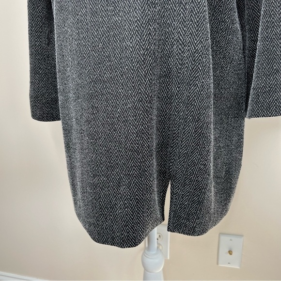 Chico’s Textured Asymmetrical Tunic - Picture 10 of 11